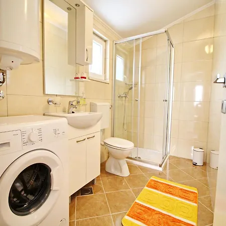 Apartment Memuni Ston